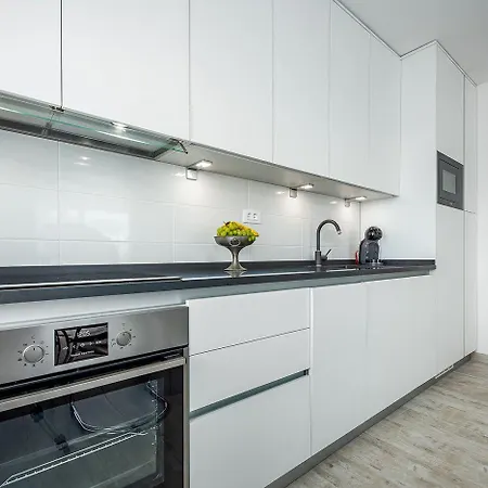 Bezauberndes 500 Meter Zum Mit Besonderer Terrasse * Ουμάγκ