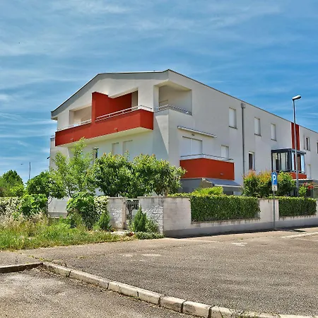 Διαμέρισμα Bezauberndes 500 Meter Zum Mit Besonderer Terrasse